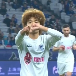 天博下载-媒体人：申花想买吕焯毅英博不卖，英博想租谢鹏飞申花不租